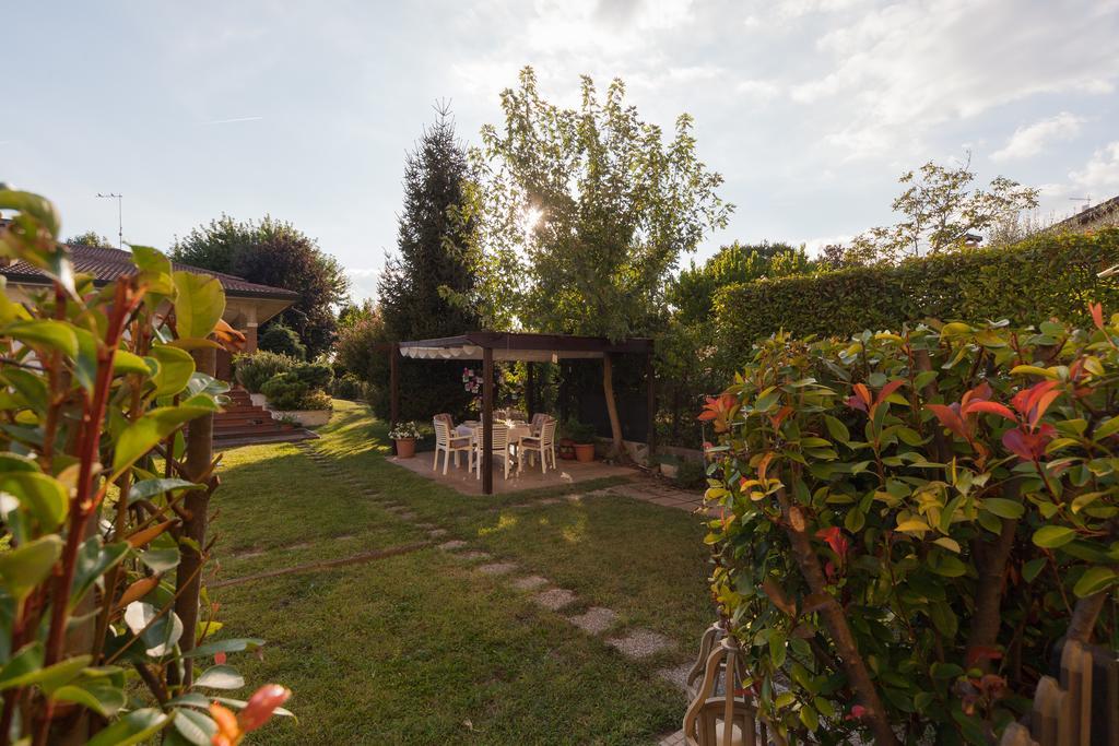 Nina Guest House Longare Exterior photo