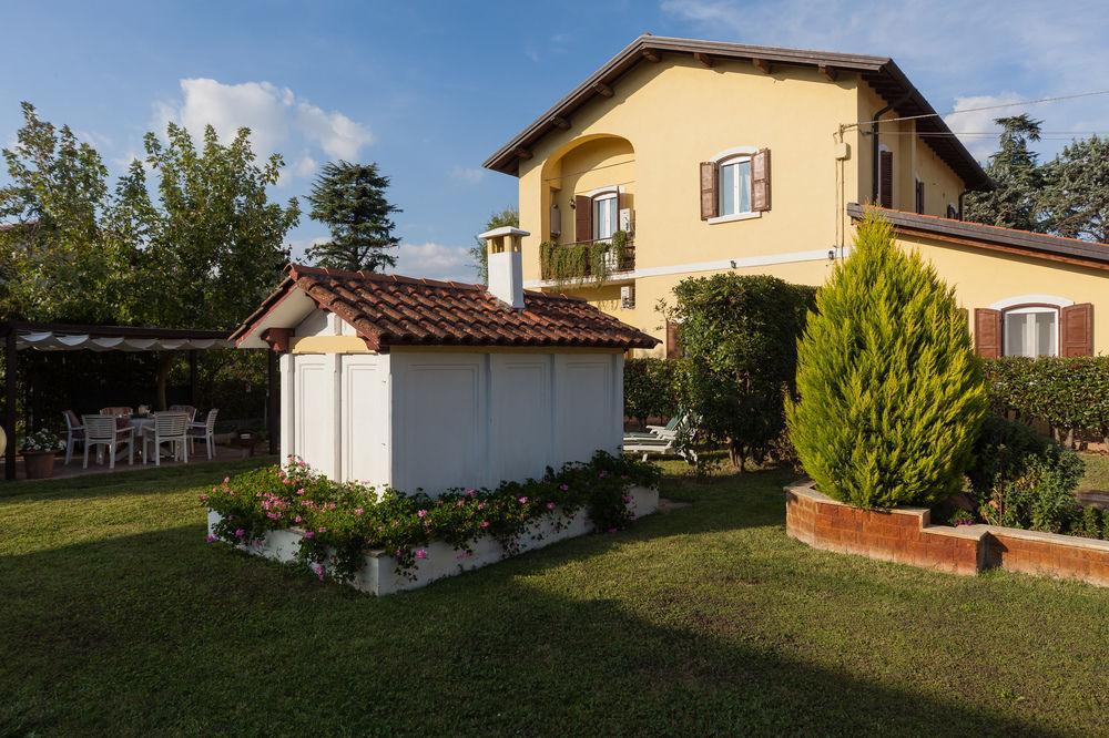 Nina Guest House Longare Exterior photo